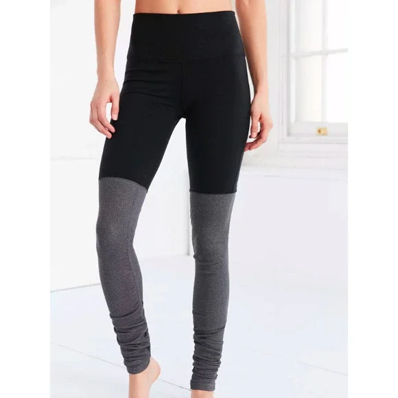 Alo Yoga Goddess Leggings Medium Gray Black High Rise Ribbed Ruched Ballet Dance - Picture 12 of 12